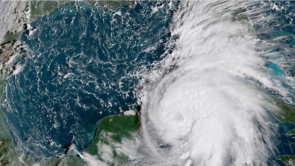 飓风"迈克尔"即将登陆美国佛罗里达狭长地带,系十年来最强