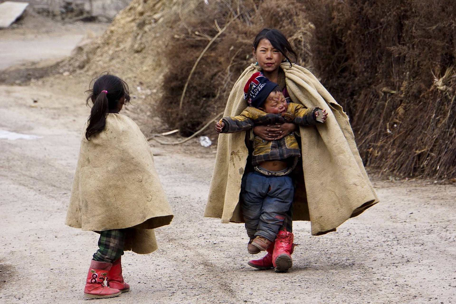 大凉山彝族人的真实生活:卫生与发展的挑战 有关大凉山彝族人的讨论