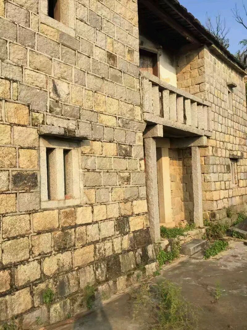 主题《条石楼房》