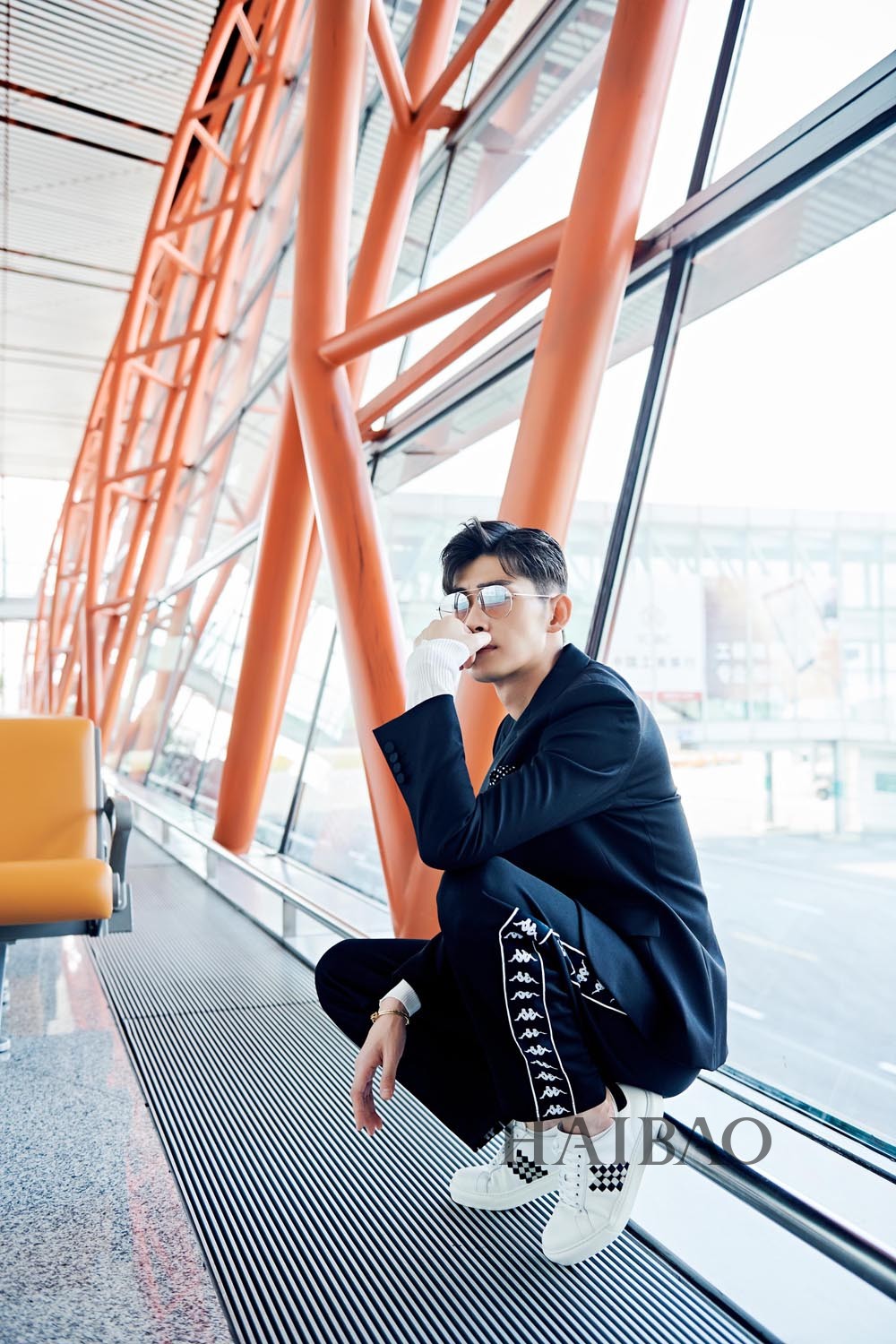 "2018海报街拍instar"候选人张翰的全年街拍合辑:简约时髦,天生的衣