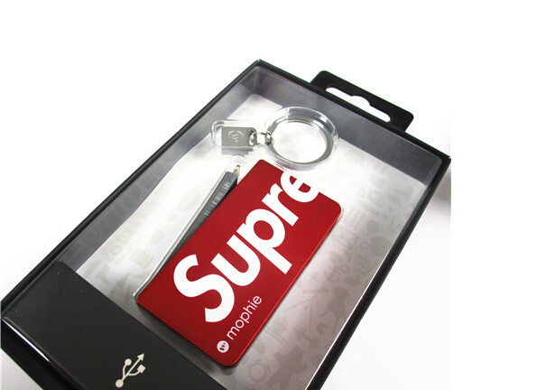 我的充电宝也是至高无上:supreme