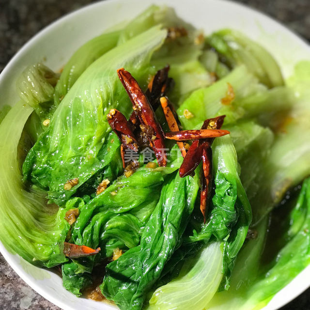 油淋生菜,脆嫩爽口的快手菜