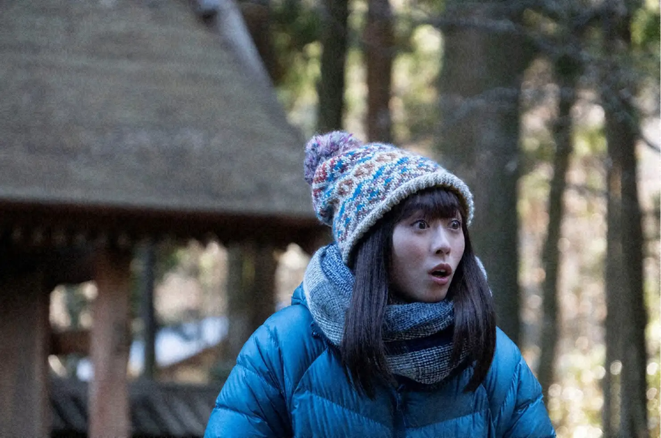 新浪娱乐讯 福原遥主演日剧《摇曳露营》公开第9话剧照,本集中她利用