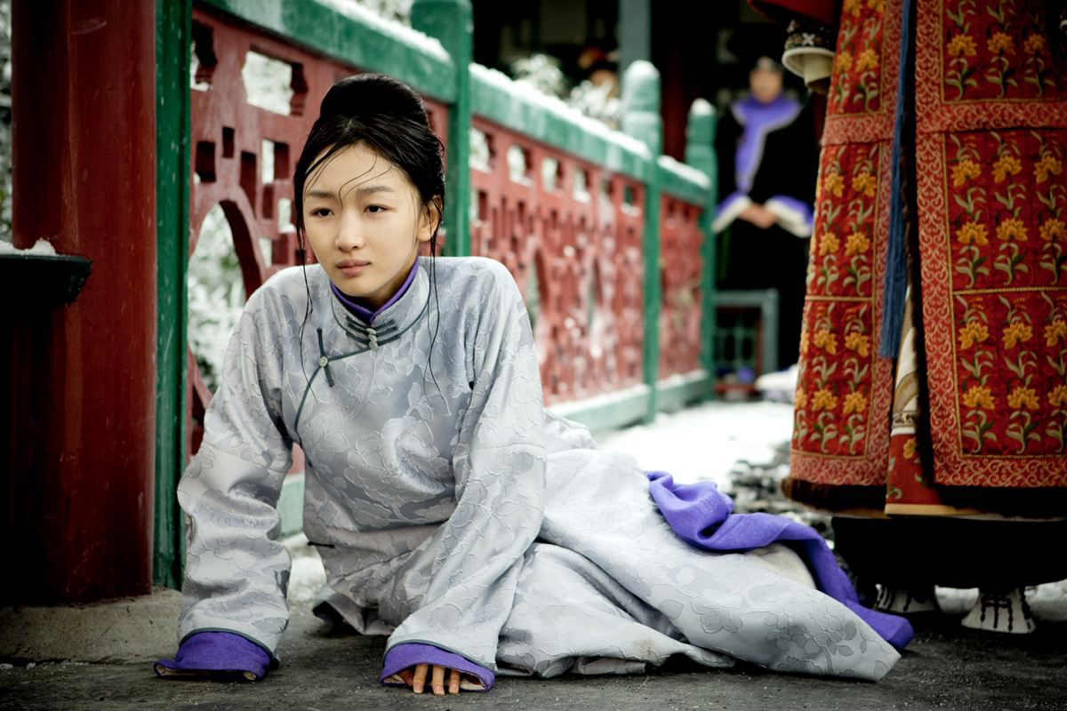 宫女引发的2奇案:一偷情宫女放火烧宫,一勒杀皇帝,结果都悲催