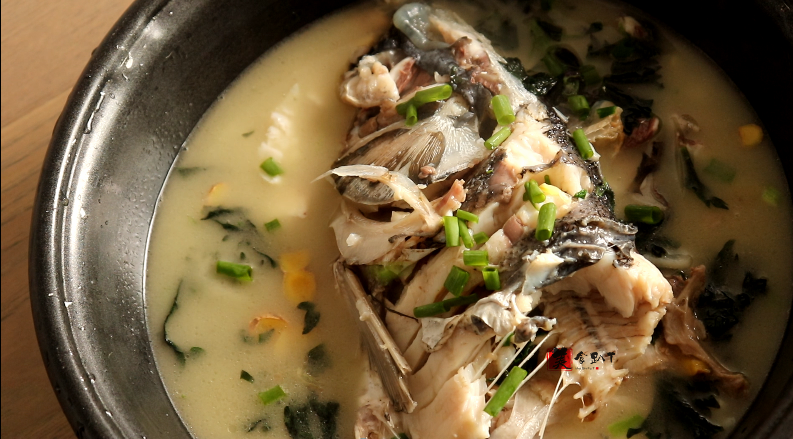 安仁鱼头烹饪秘方,鲜香味美国庆家宴就烧它,在朋友面前露一手