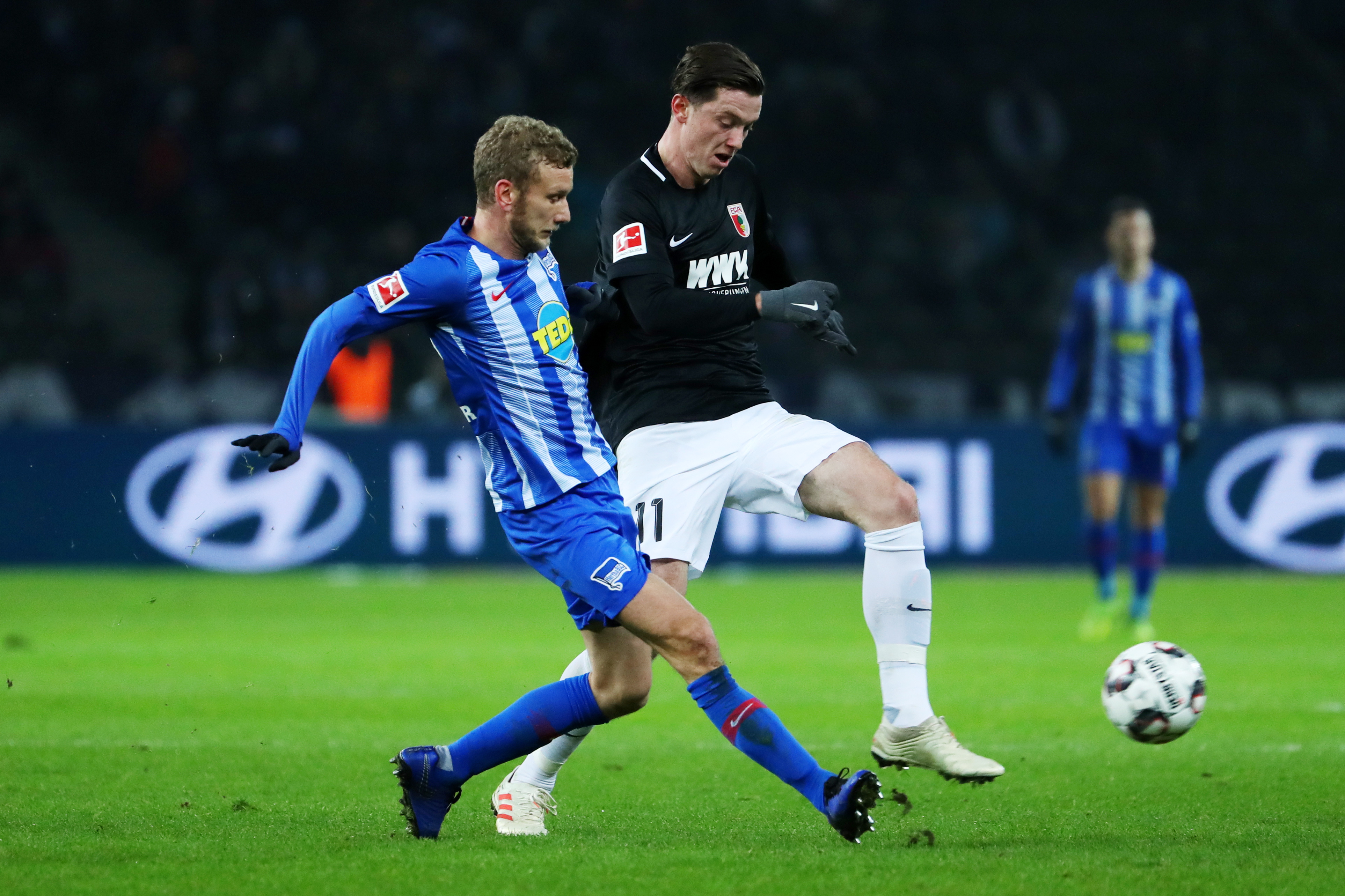 足球——德甲联赛:柏林赫塔战平奥格斯堡