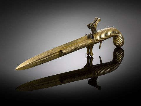 奇葩武器盘点:短剑左轮,开瓶器手枪,斧头手枪,真是脑洞大开