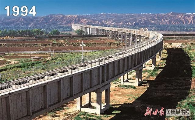 1994年10月10日,甘肃有史以来最大的跨流域调水工程一一引大入秦