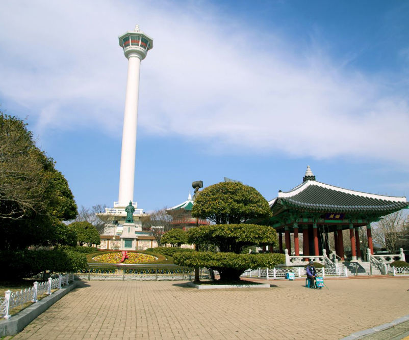 感觉是当地人经常去玩儿的公园,也算是标志性的景点.