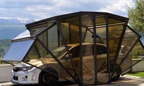 老外发明出可折叠的车库 可以有效的防止雨雪和划车