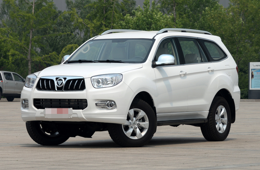 萨瓦纳 2015款柴油2.8t mt潮流外观,融入新的设计理念