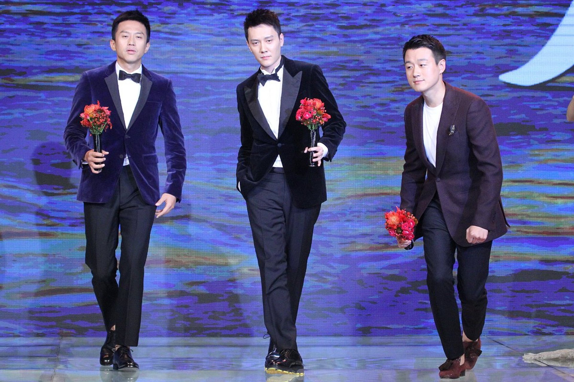 邓超,冯绍峰和佟大为同台,他们是在比谁更油腻吗[左捂脸]?