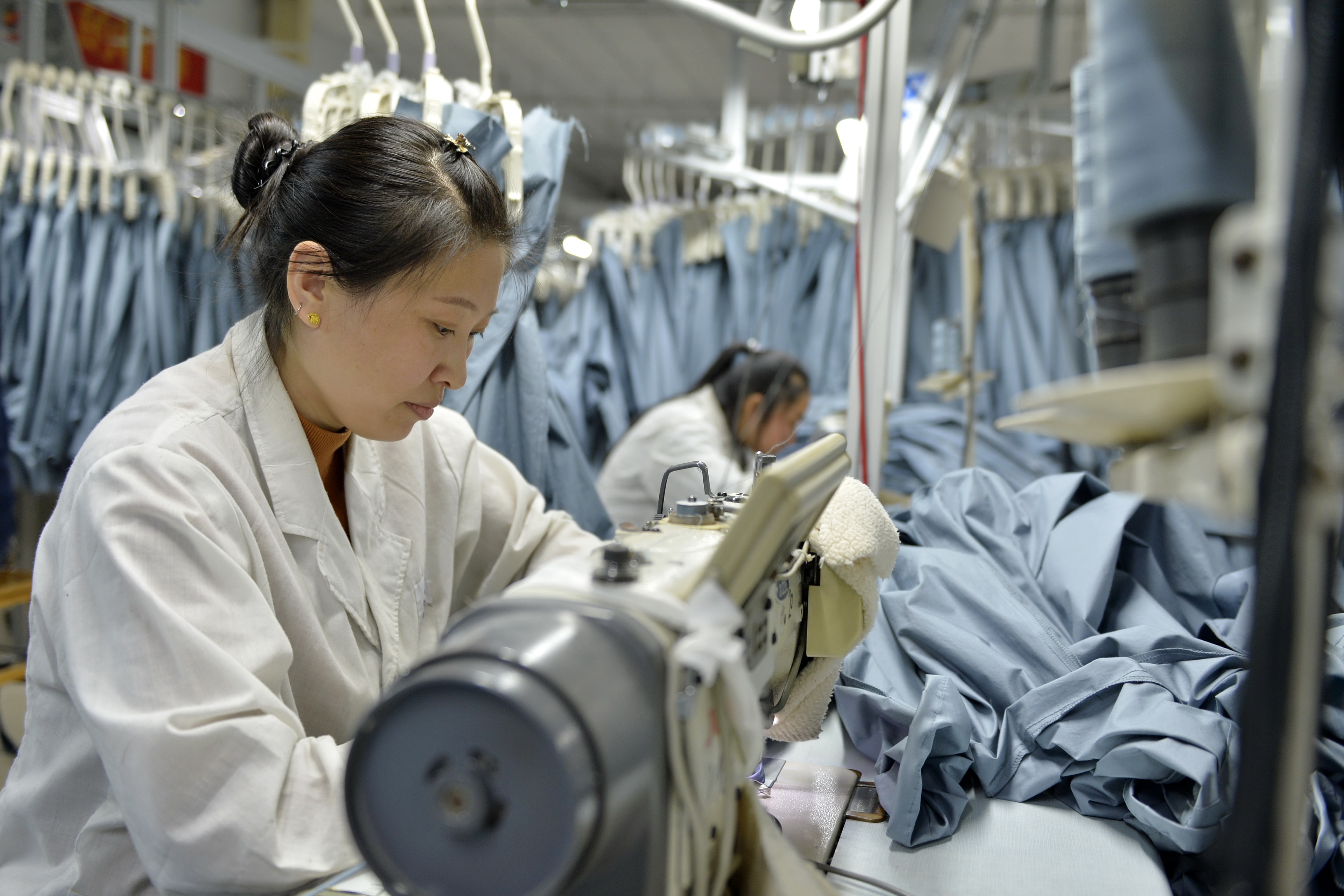 河北宁晋:打造服装纺织产业集群助推县域经济(3)