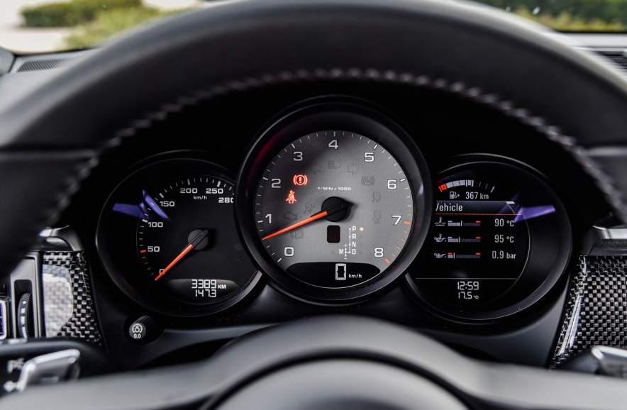 鉴赏保时捷macan2018款2.0t,设计的非常超现代,颇具未来的感觉