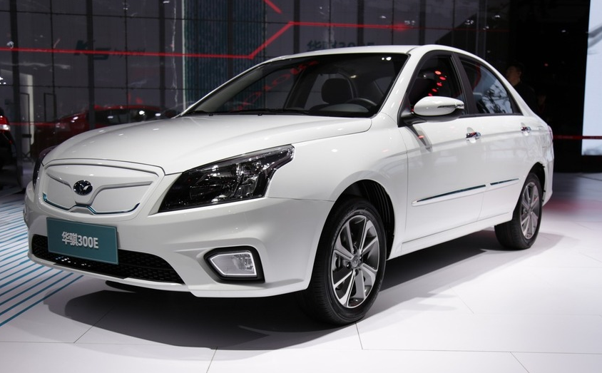 华骐300e新能源,非常独特的外形设计,尾部设计很出色