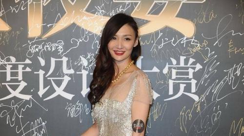 牛萌萌韩雨芹一模一样 韩雨芹牛萌萌对比照曝光似亲生姐妹
