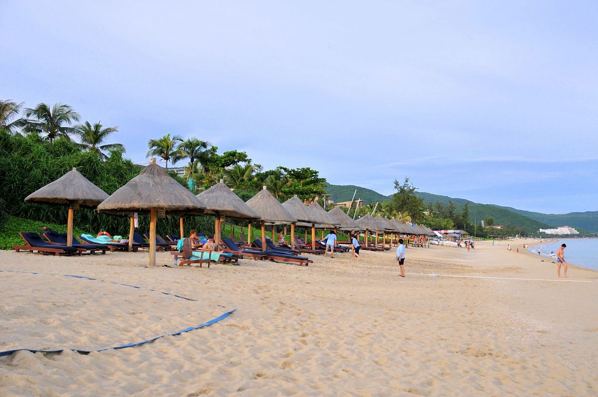 说起这亚龙湾和海棠湾啊,我心里头还真有点儿小偏见,觉得亚龙湾那是