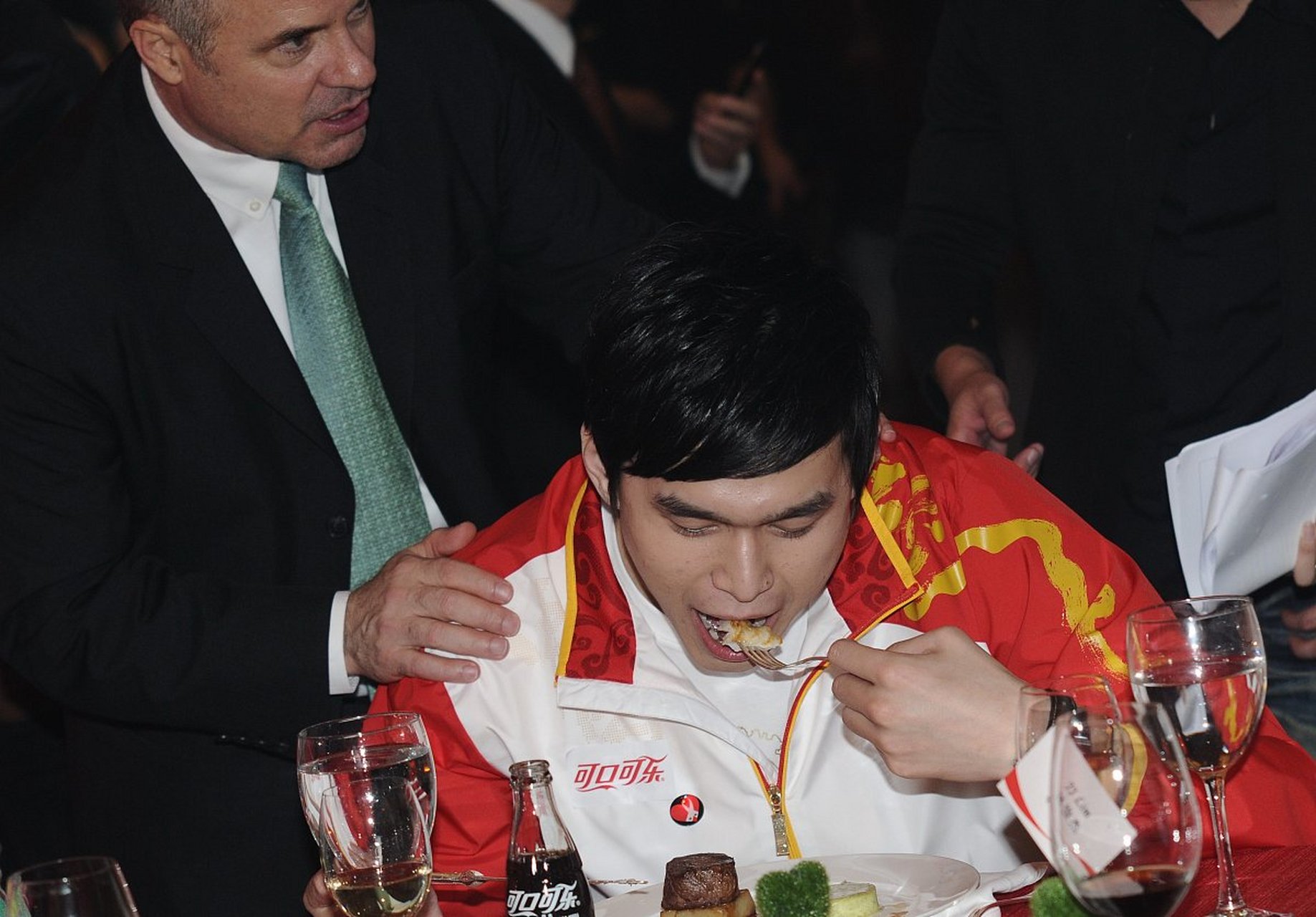 北京时间10月27日上午,中国游泳界传来了孙杨的最新消息!