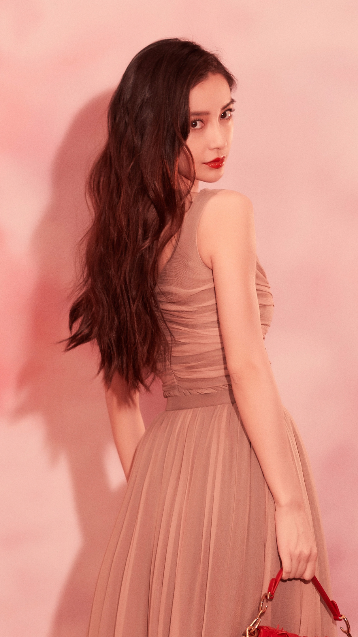 杨颖精美壁纸:花懂叶的诗意,叶懂花的浪漫