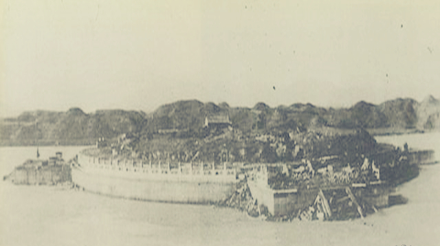 这张照片是圆明园海岳开襟.