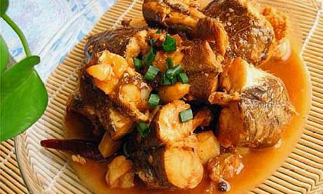 给大家讲解一道"蒜子啤酒来烧鱼块"的做法,味道鲜美且做法简单