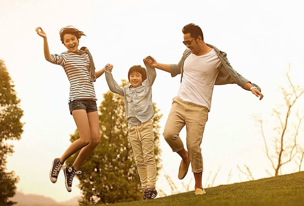 孩子的将来,受家庭氛围影响大,那么如何培养好家庭氛围呢?