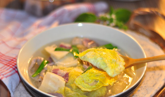 营养美味很是鲜香,这道蛋饺汤,特别适合寒冷天气食用的美味