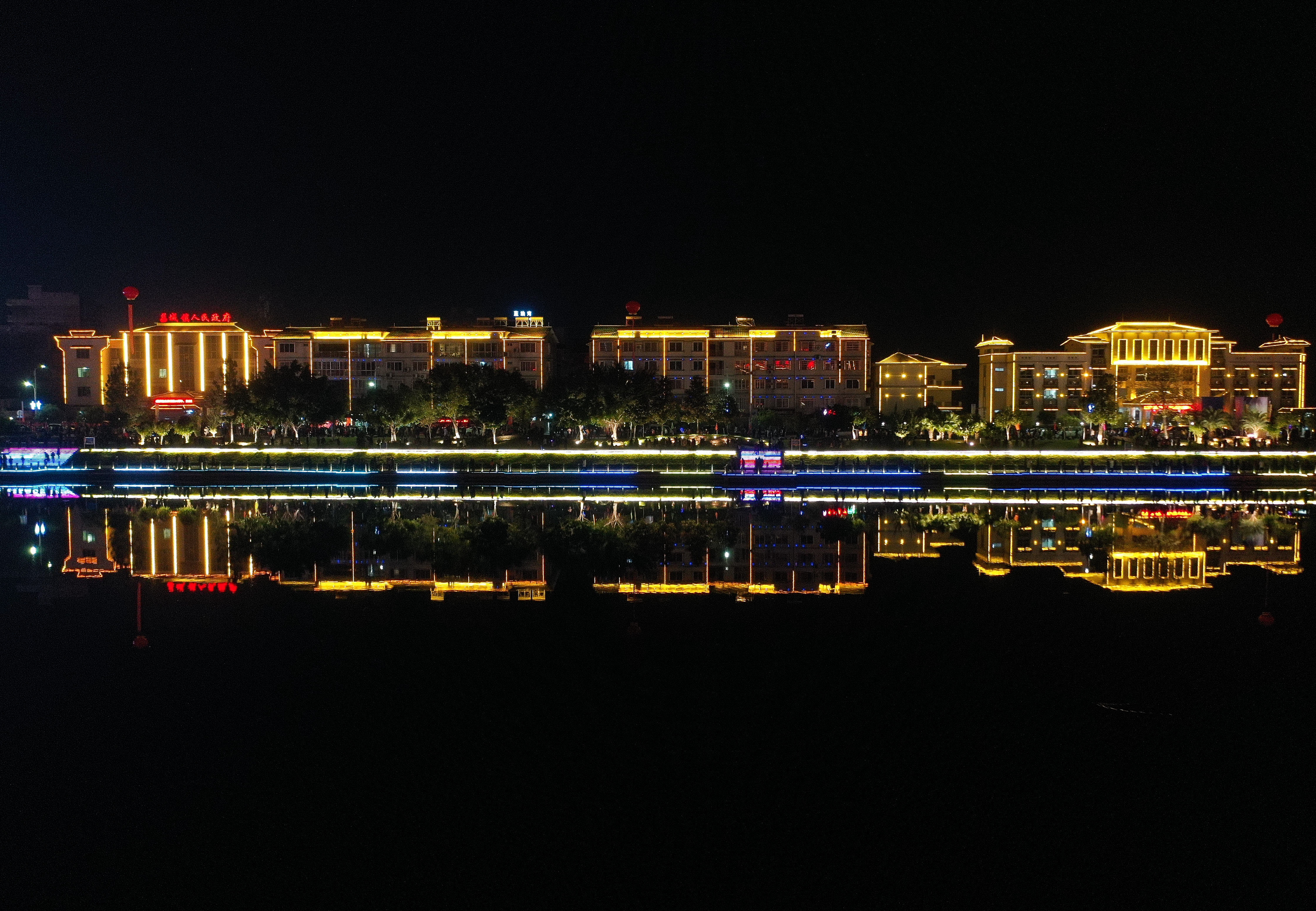 广西荔浦夜色美