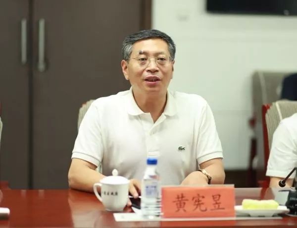 黄宪昱任长春市委教育工作委员会书记,长春市教育局党组书记,局长