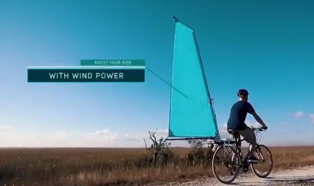 给自行车装风帆,借助风力骑自行车省力了不少