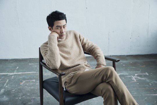 赵寅成采访提及都暻秀:作为爱豆出身的演员展示了演技实力