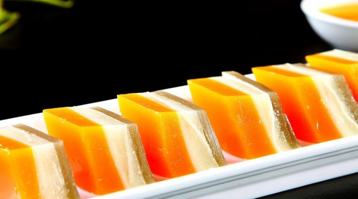 三色糕,绝对让你回味无穷的精品甜点,千万不要错过,各种颜色的口味