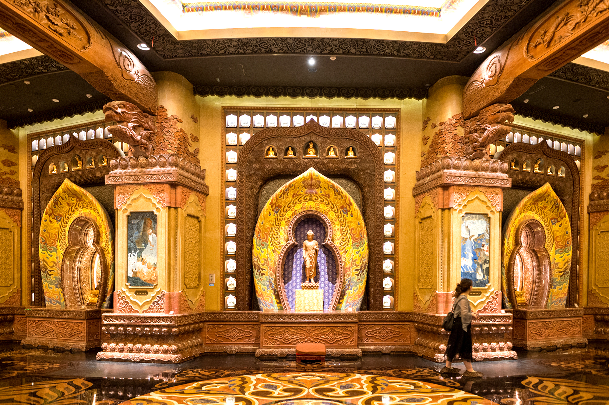 南京牛首山佛顶宫,耗资40亿占地900亩,到底有多"奢华"?