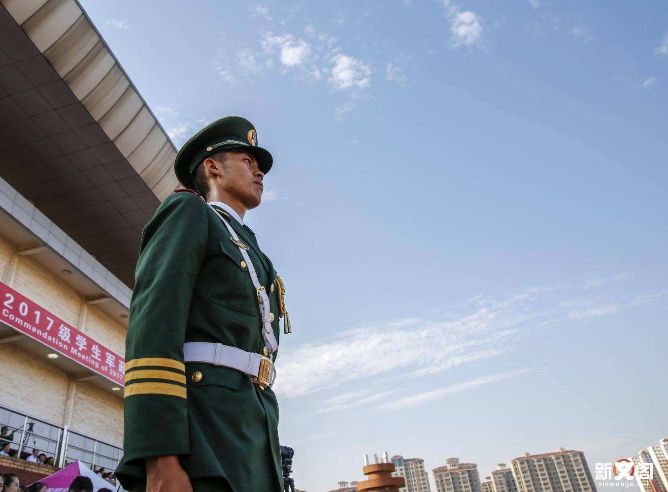 军人站岗意义何在?用高清摄像头取代岗哨不行吗?