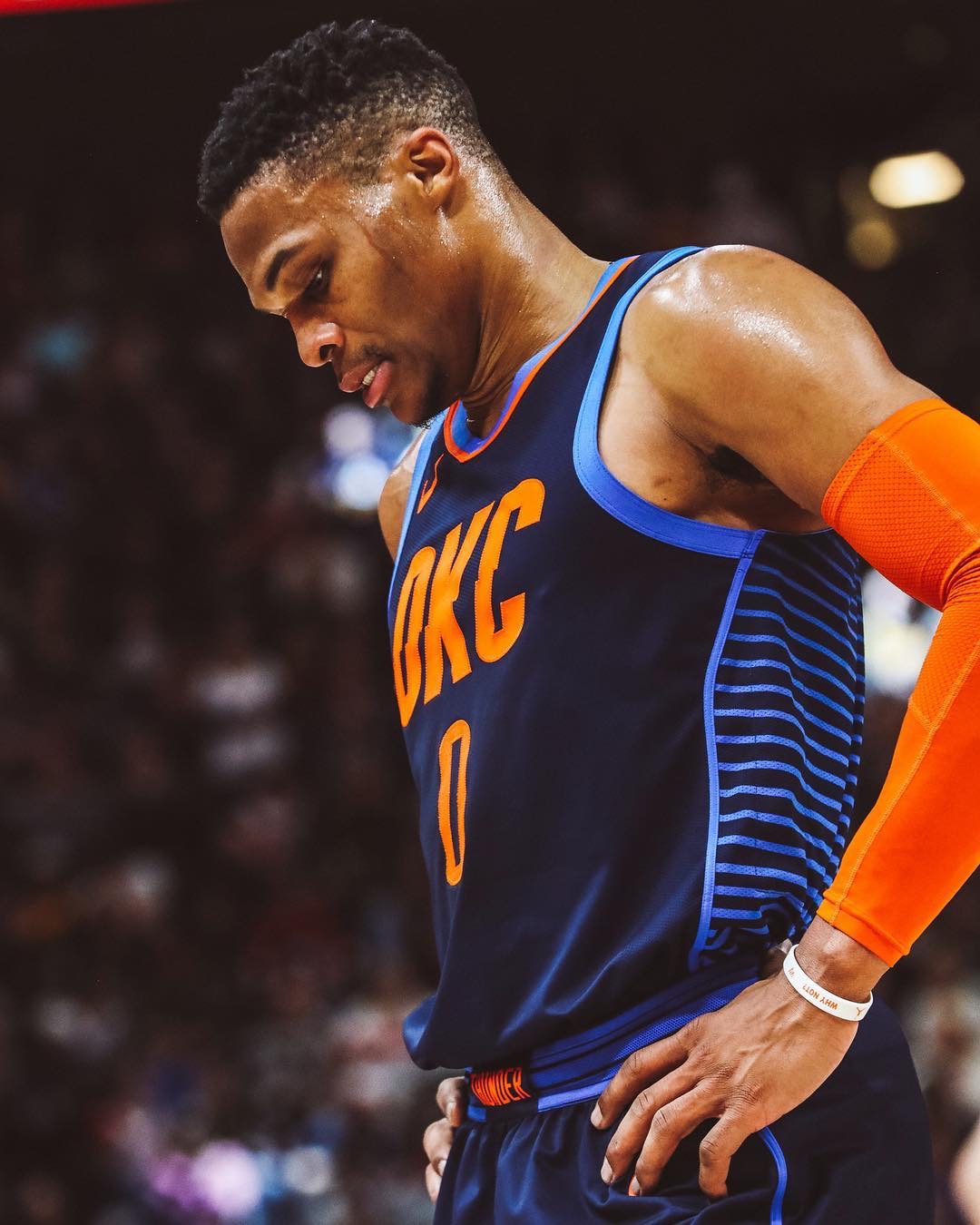 憾失第一!威少投篮令雷霆头疼,9年来最差,23分竟是近8场最高!