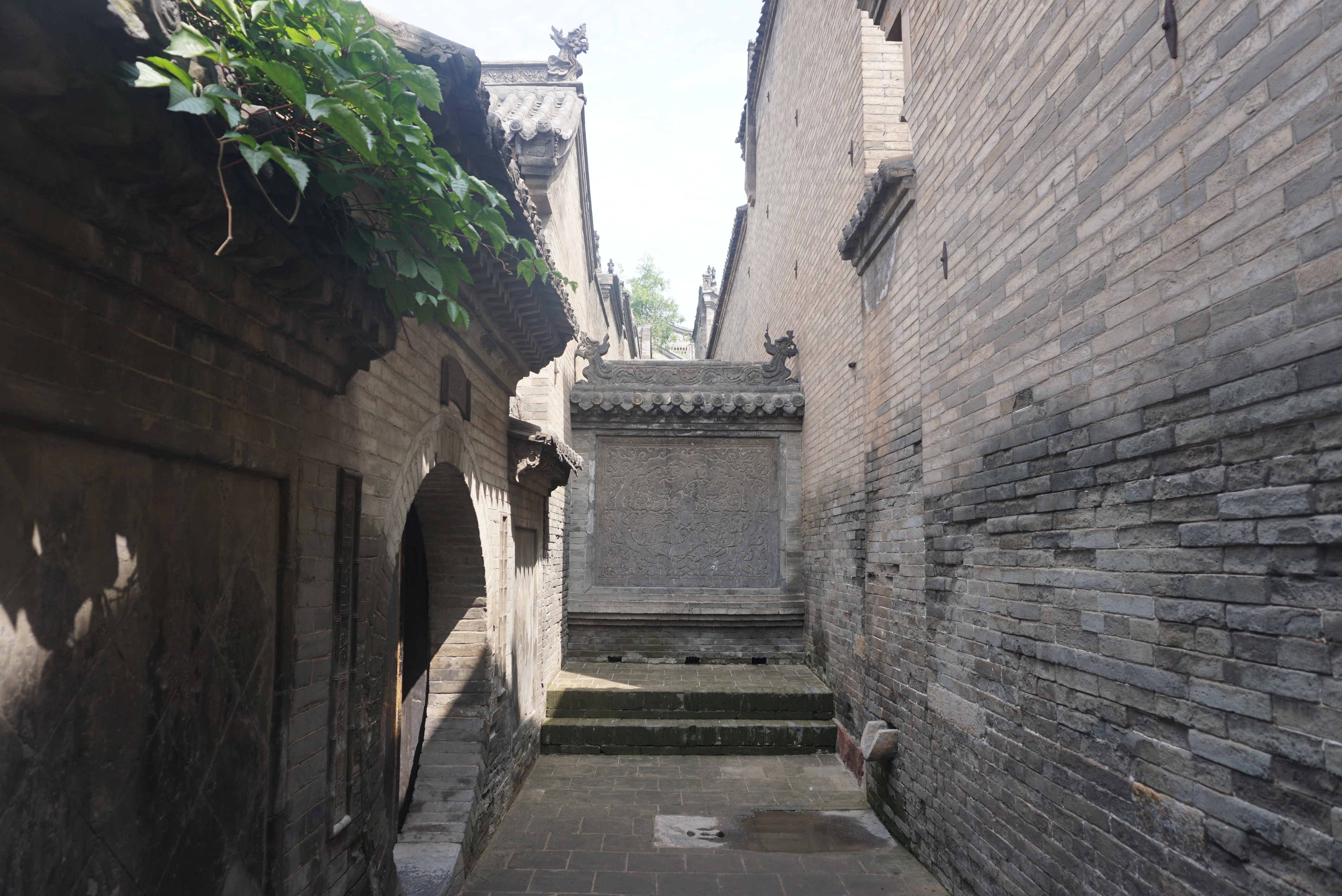 王家大院:清代民居建筑的艺术典范