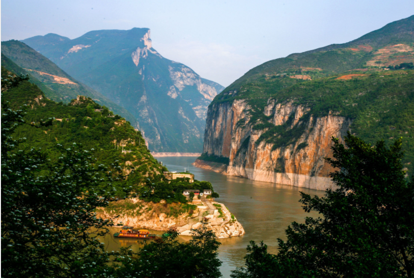 旅游图集:蜿蜒曲折的长江三峡,美的很震撼