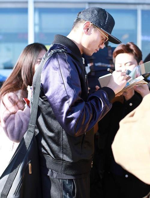 宁泽涛退役后首次现身 可奶可攻的脸上惊现小胡茬man到爆