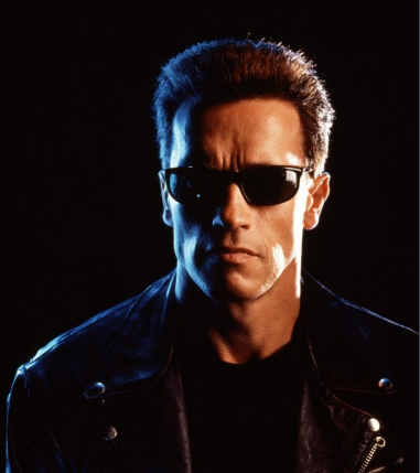 因与这部影片撞档,施瓦辛格因此未能出演新《铁血战士》