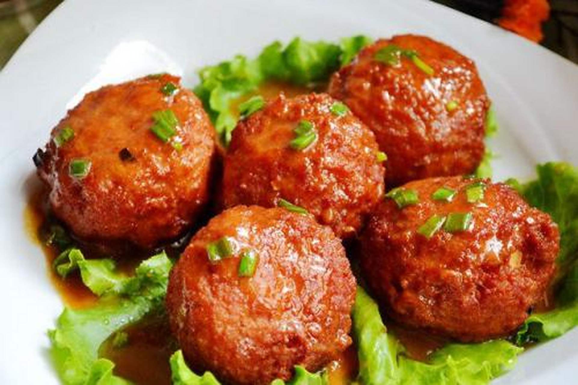 城市身边事#【扬州美食】狮子头是中国江苏省扬州淮扬菜系中的一道