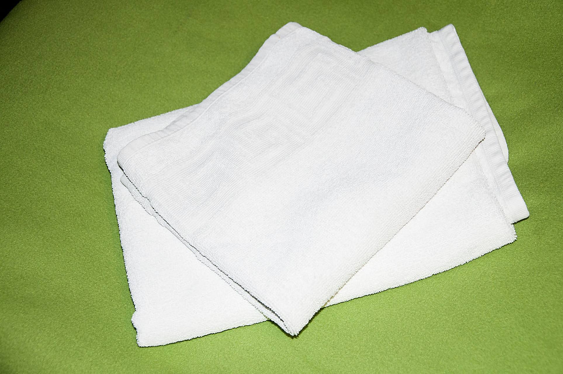 纱布和医用胶带的区别是啥#  医用胶带,作为一种常用的医疗用品在 