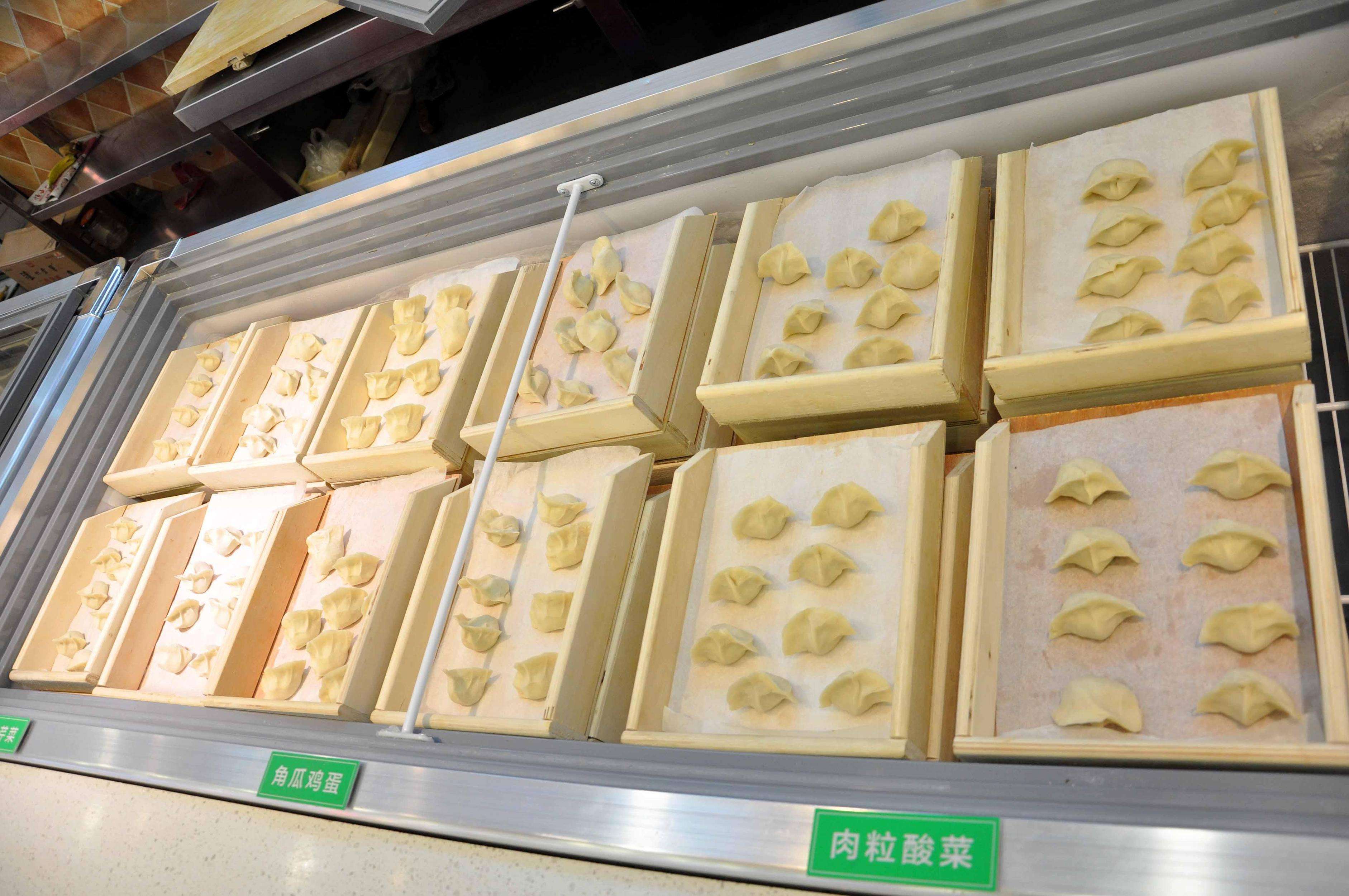 自助水饺18元一位,多种口味随意吃,老板不赔钱?网友:你太天真