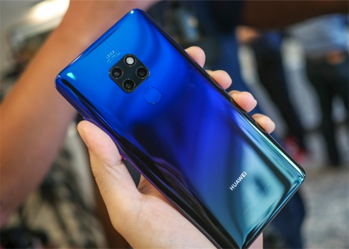 华为mate20开箱体验:屏幕指纹 浴霸摄像头,让人"欲罢不能"!