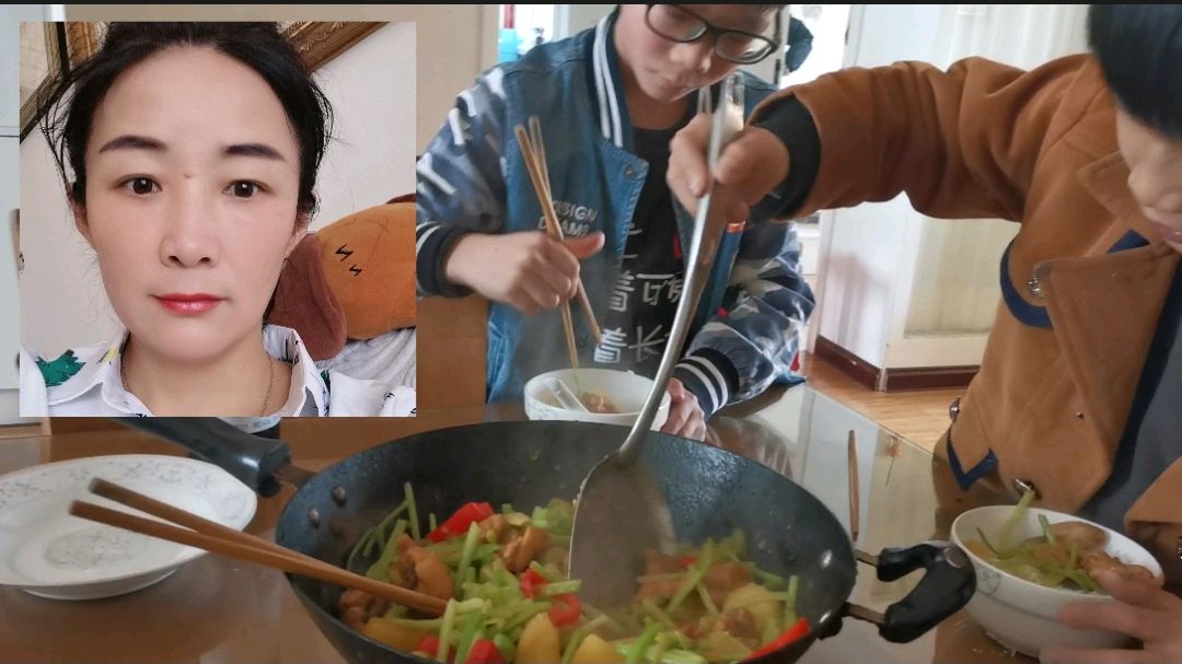 吃顿好的:鸡翅根土豆芹菜一锅乱炖,味道太好,一锅全吃完