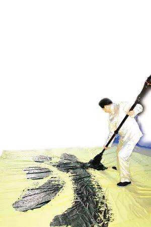 针管"射墨"也是书法?这位"书法大师"的表演在网上炸锅了!