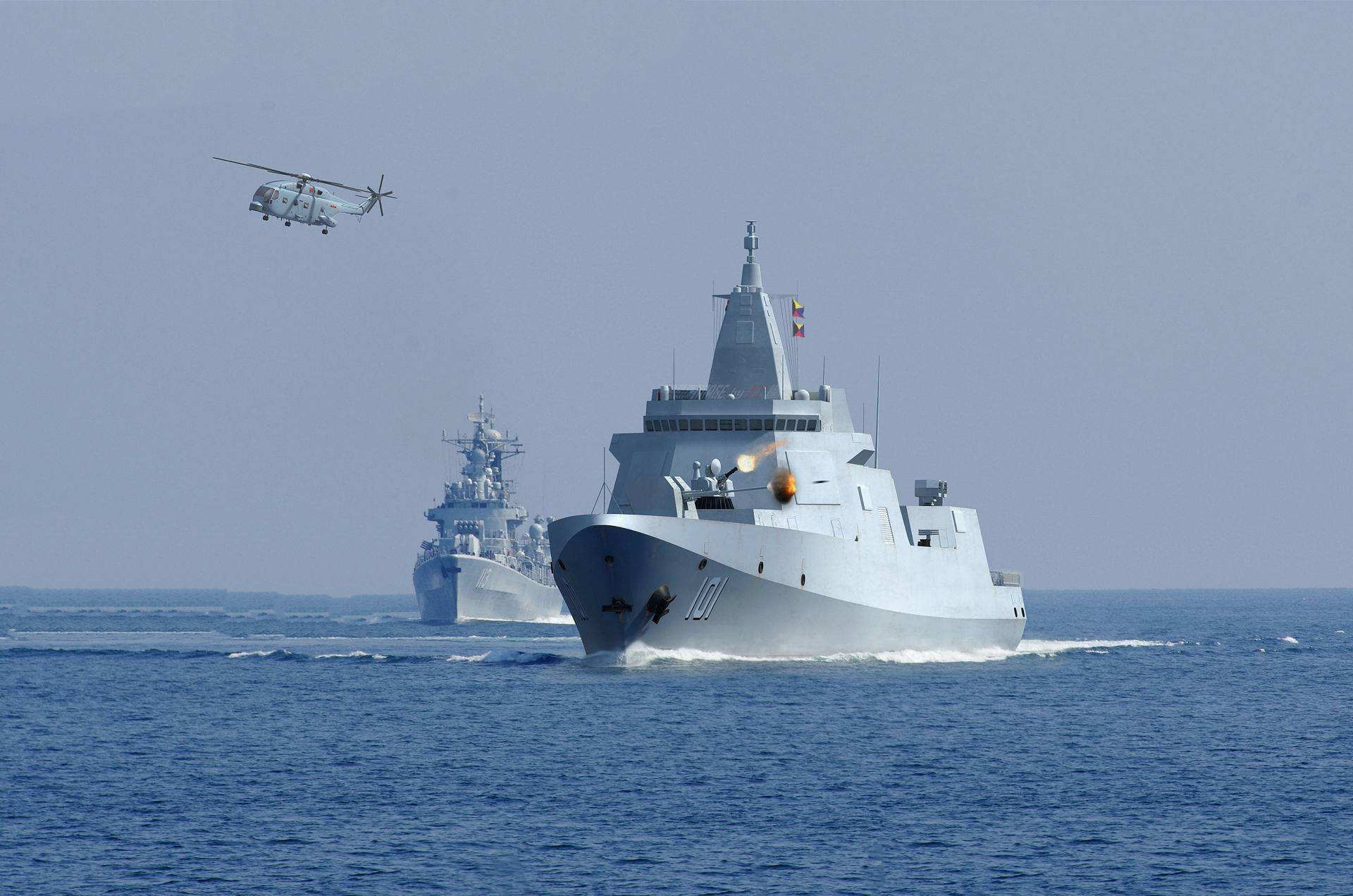 该舰仅7500吨,造价却比055贵18亿,局座用4个字评价