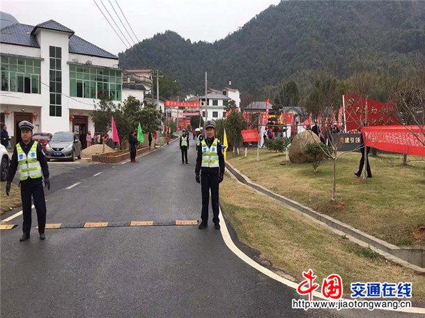 江西靖安交警圆满完成 靖安 马尾山户外登高节交通安保工作