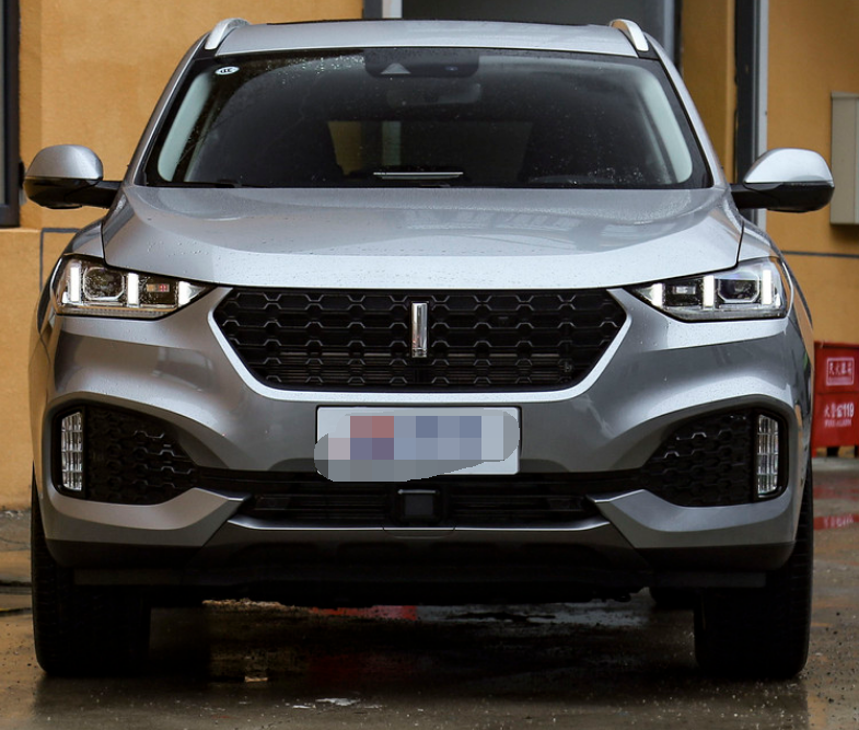 wey vv6外观简约大方,十分耐看,是越看越喜欢的那种,不是那种一眼看