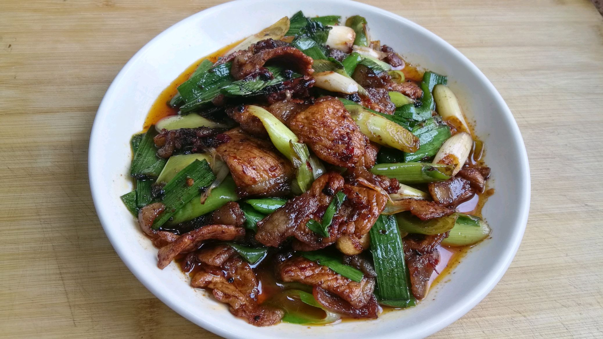 老师傅秘传生爆盐煎肉,干香酥嫩,味道鲜美,做法很简单