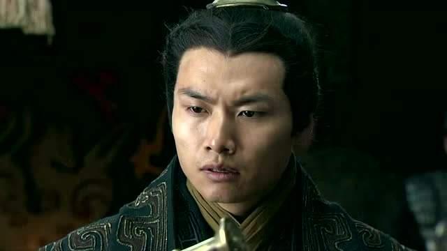 秦二世荒淫无道,从而农民开始起义,最后被赵高杀害